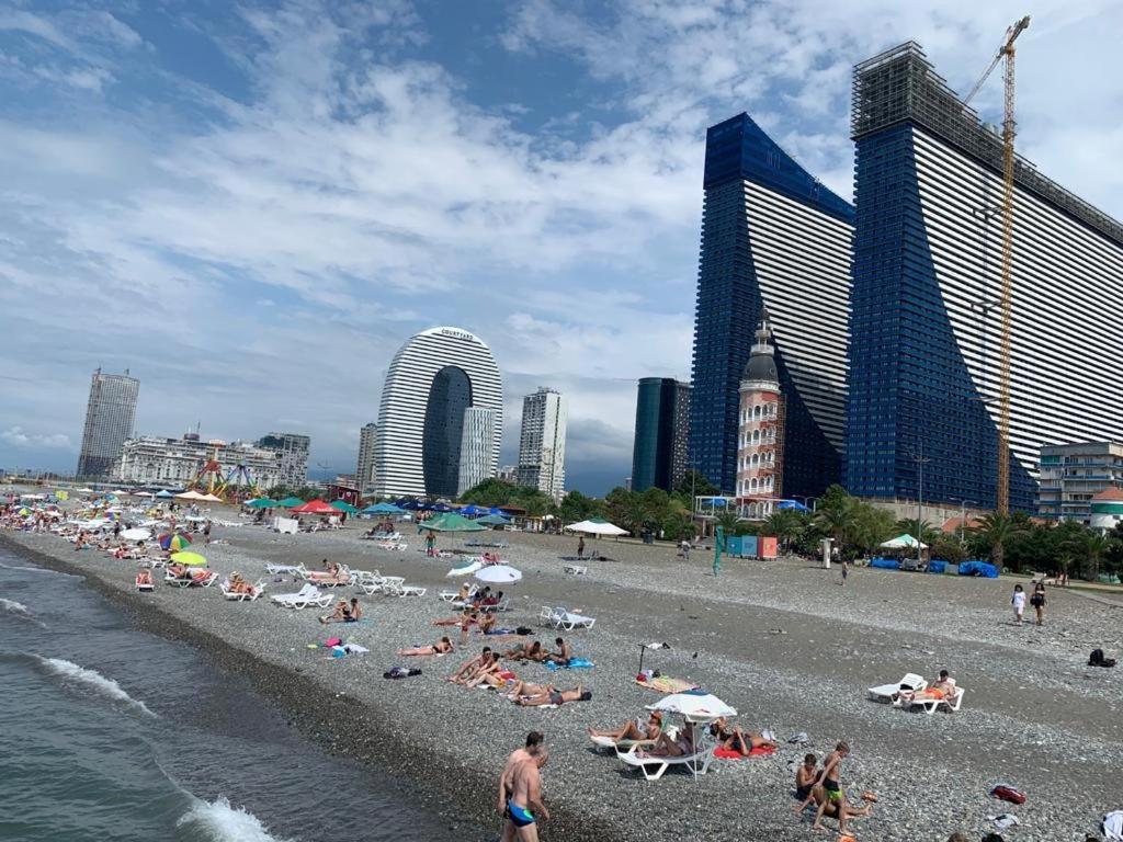 Orbi City Elit Class Suit Batumi Exterior photo
